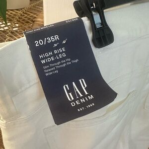 GAP Denim White Wide-Leg High Rise Pants